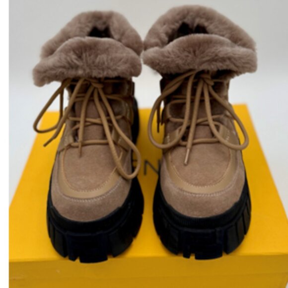 Fendi Tan and Black Ankle Boots - Picture 11 of 12